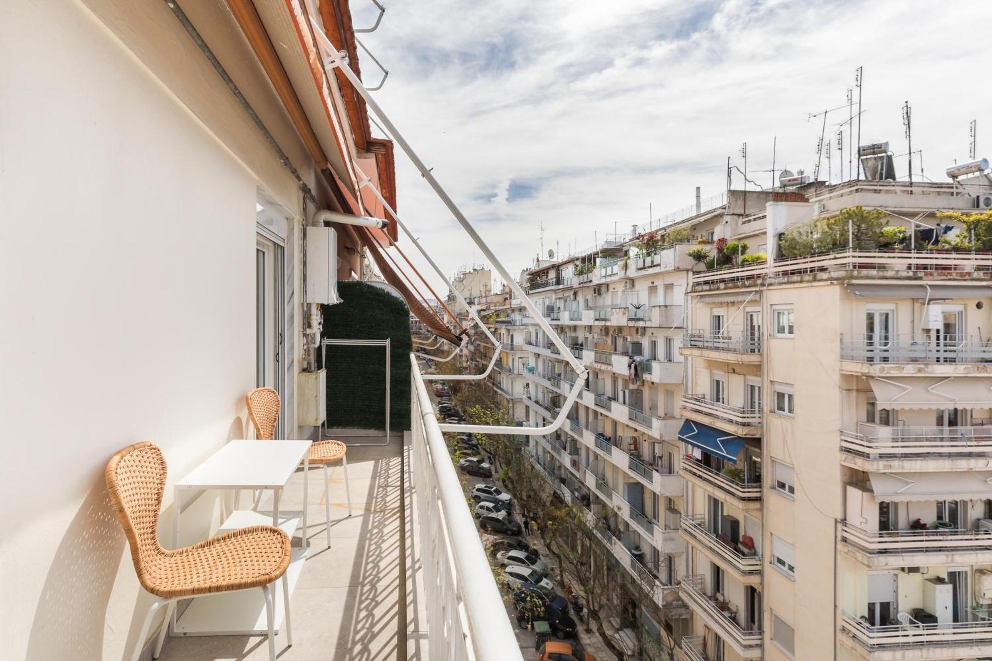 Sunshine By Halu! City Centre Family Retreat Tesalonika Bagian luar foto