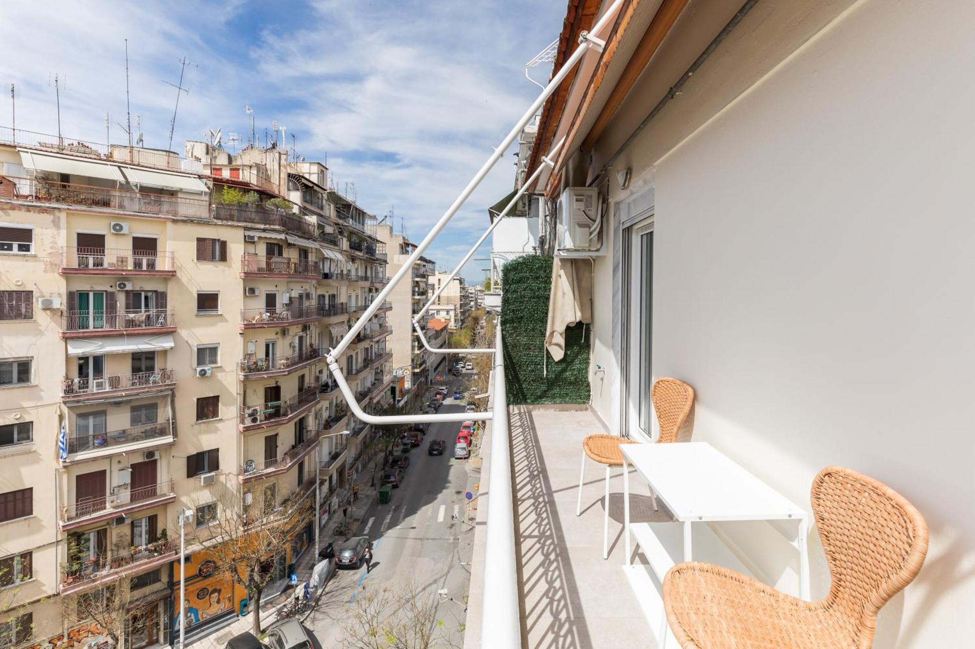 Sunshine By Halu! City Centre Family Retreat Tesalonika Bagian luar foto